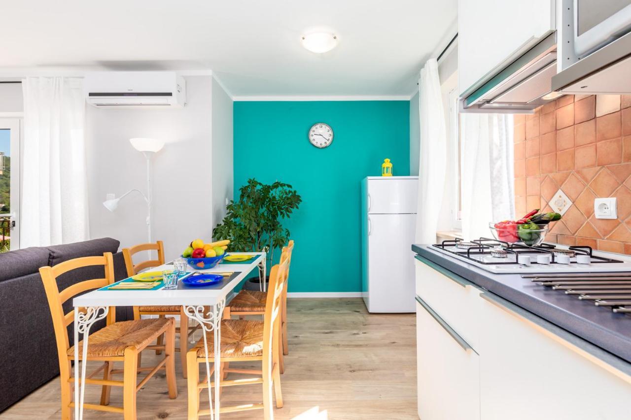 Apartments Alyss Ловран Екстер'єр фото