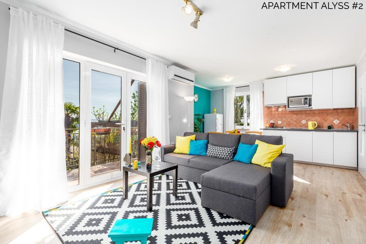 Apartments Alyss Ловран Екстер'єр фото
